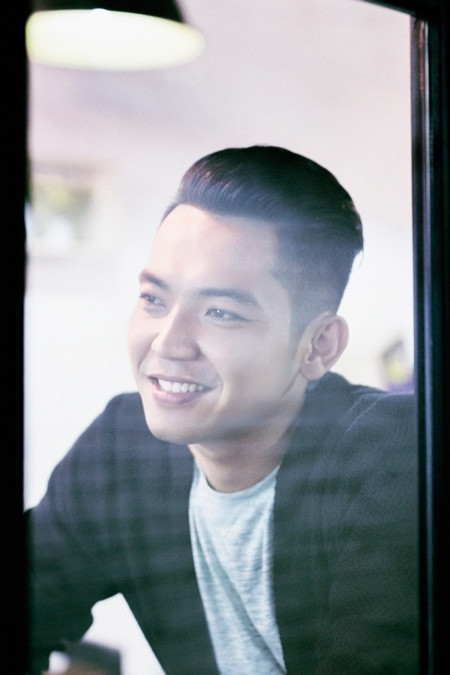 Mai Quốc Việt "lột xác" với hình ảnh đầy phong cách, trẻ trung ảnh 2