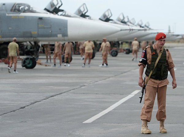 Nga sẽ đáp trả ngay lập tức nếu binh sĩ của họ ở Syria bị Mỹ tấn công ảnh 1