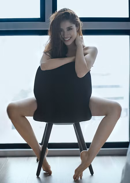 Hoa hậu Đông Nam Á Phan Hoàng Thu bất ngờ tung ảnh bán nude nóng bỏng ảnh 3