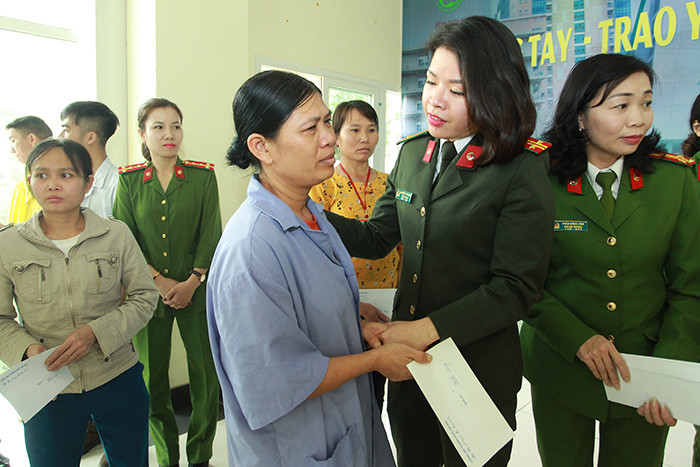 Hoạt động ý nghĩa của Cụm thi đua số 2, CATP Hà Nội ảnh 1