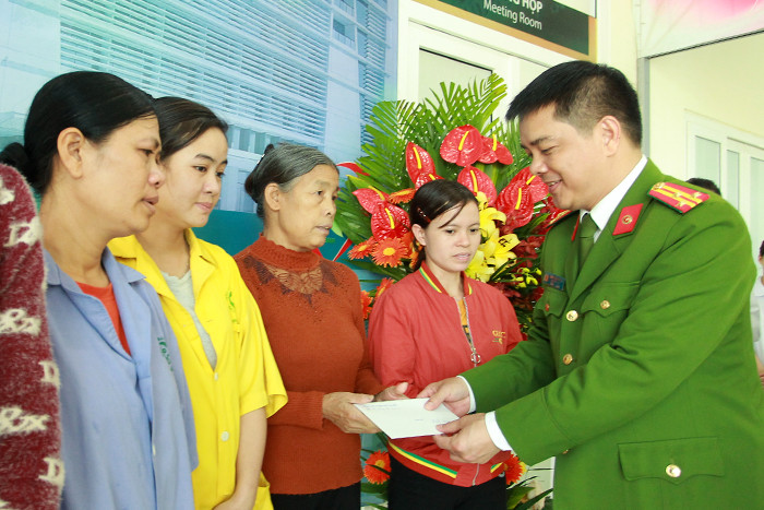 Hoạt động ý nghĩa của Cụm thi đua số 2, CATP Hà Nội ảnh 2