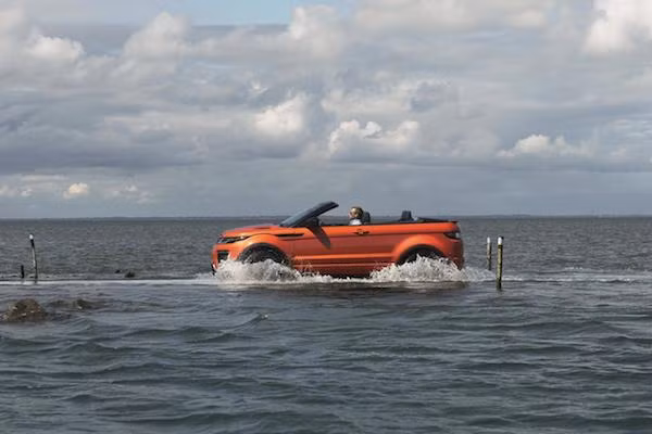 Range Rover Evoque mui trần: Thiết kế sang trọng, hiện đại ảnh 8