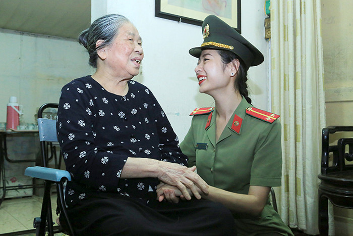 Công an Hà Nội tri ân gia đình chính sách ảnh 3 Công an Hà Nội tri ân gia đình chính sách ảnh 3