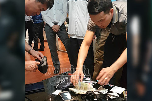 Chỉ tính riêng tại Việt Nam, nhóm tội phạm này đã trộm cắp trót lọt 12 vụ, rải khắp các tỉnh thành, phố trong cả nước...