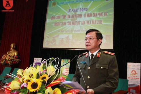 Cán bộ, chiến sĩ Công an Thủ đô náo nức hiến máu trong ngày Chủ nhật Đỏ ảnh 1