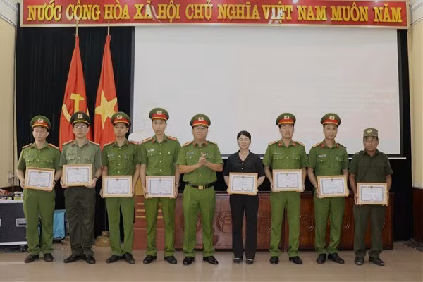 Huyện Gia Lâm (Hà Nội): Chuyển biến tích cực về an ninh, trật tự tại các địa bàn trọng điểm ảnh 2