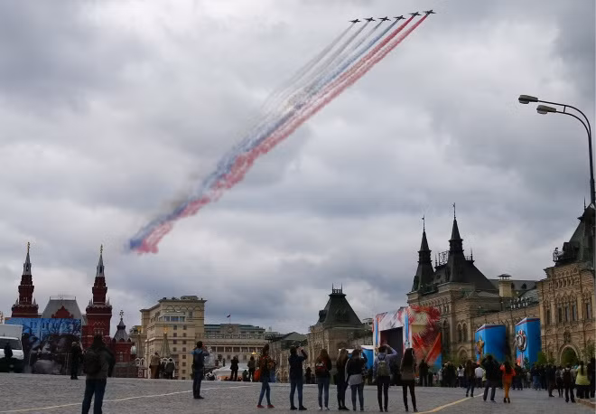 Ảnh, video quân đội Nga ráo riết chuẩn bị cho duyệt binh "Ngày Chiến thắng" ảnh 2