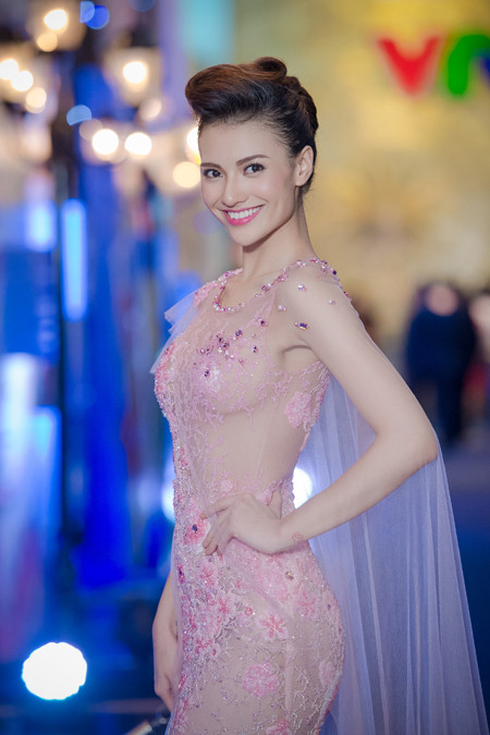 Hồng Quế diện váy xuyên thấu, nổi bật tại sự kiện ảnh 5