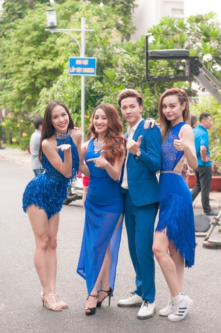 Sợ trễ giờ chạy chương trình, Isaac mang cả hành lý theo để tập luyện ảnh 9