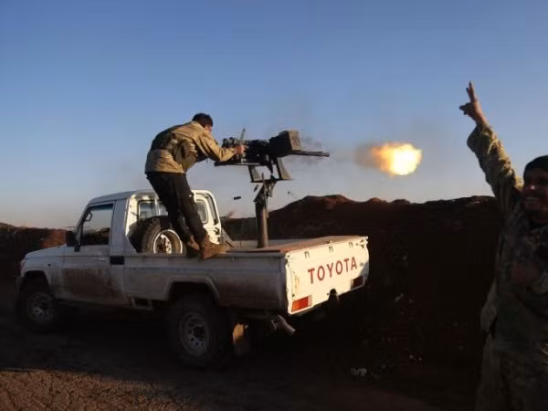 FSA và SAA tấn công đáp trả nhau dữ dội trên khắp miền bắc Hama ảnh 1