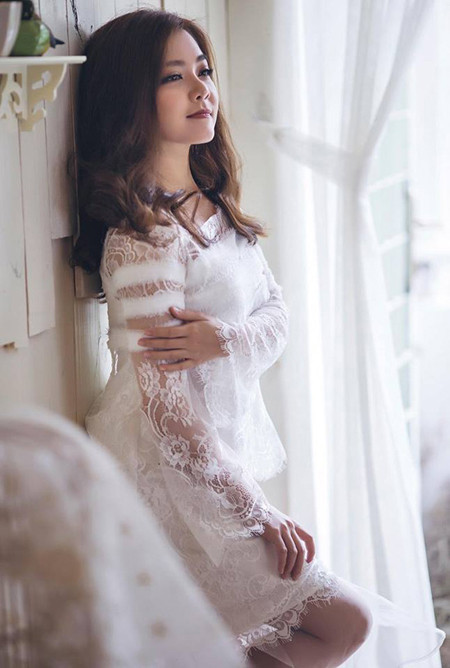 Cựu thành viên Mắt Ngọc "lột xác" với hình ảnh đầy quyến rũ ảnh 7