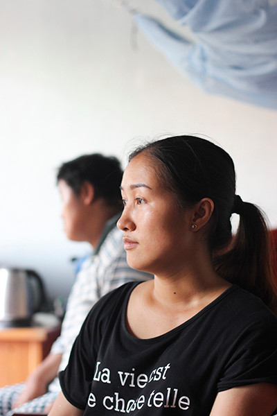 Người chị cả gánh vác trên vai cả một gia đình bệnh tật ảnh 2 Người chị cả gánh vác trên vai cả một gia đình bệnh tật ảnh 2