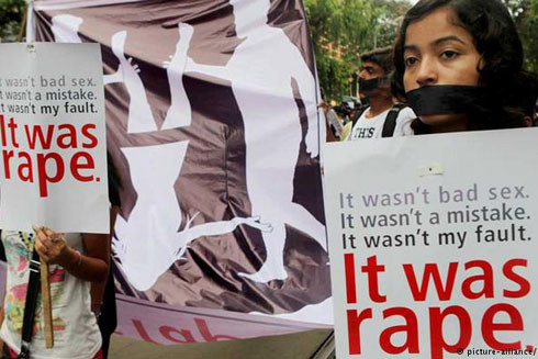 Hiếp dâm và tấn công bằng axít - nỗi ám ảnh của phụ nữ Ấn Độ ảnh 1