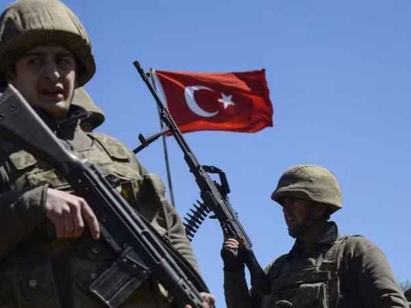 Damascus cáo buộc Ankara có 10.000 binh sĩ và 166 xe tăng ở Syria ảnh 1