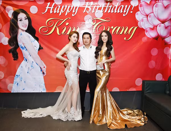 Ca sĩ Ngọc Trân Anh lộng lẫy dự tiệc sinh nhật MC Kim Trang ảnh 3