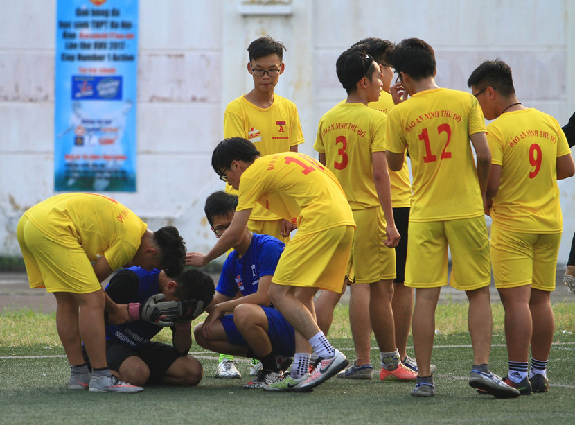 10 khoảnh khắc cảm xúc nhất trên sân Tây Hồ ảnh 5