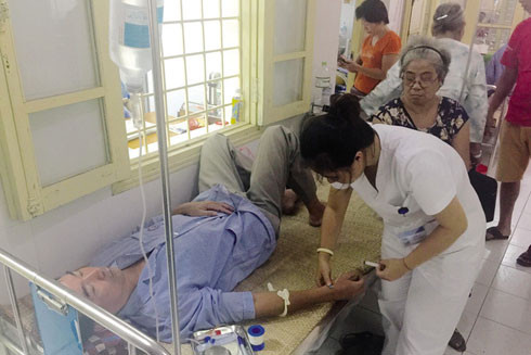 Bệnh viện công đang "chảy máu" chất xám ảnh 1