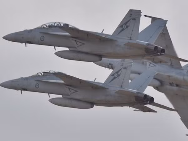 Mỹ đề nghị Úc mở rộng quy mô không kích IS ra cả Syria ảnh 1