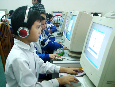 Bộ GD-ĐT yêu cầu các câu hỏi đã sử dụng để tổ chức thi đánh giá năng lực ngoại ngữ chỉ được xem xét dùng lại sau tối thiểu 2 năm. Bộ GD-ĐT yêu cầu các câu hỏi đã sử dụng để tổ chức thi đánh giá năng lực ngoại ngữ chỉ được xem xét dùng lại sau tối thiểu 2 năm.