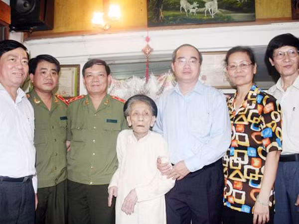 Hy sinh vì đất nước, vì sự bình yên của nhân dân ảnh 1