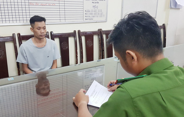 Do nợ nần, nam thanh niên mang dao rựa đi cướp xe máy ảnh 1