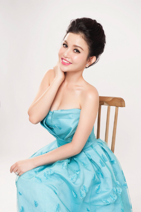 Ngỡ ngàng trước nhan sắc kiêu sa của Janny Thủy Trần ảnh 7 Ngỡ ngàng trước nhan sắc kiêu sa của Janny Thủy Trần ảnh 7