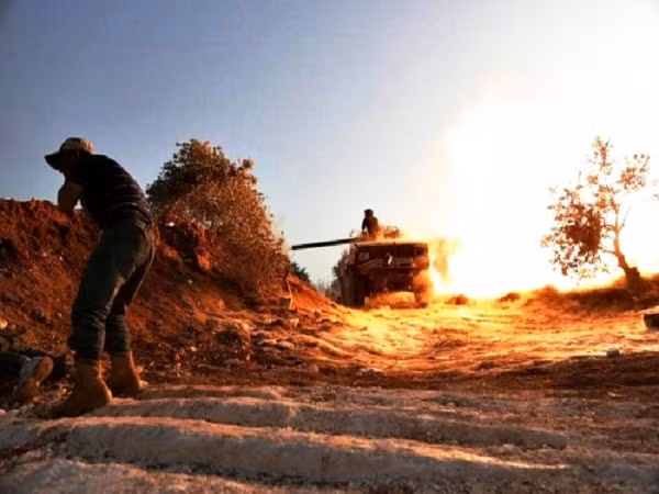 Phiến quân giành được một ngôi làng gần Aleppo từ quân chính phủ ảnh 1