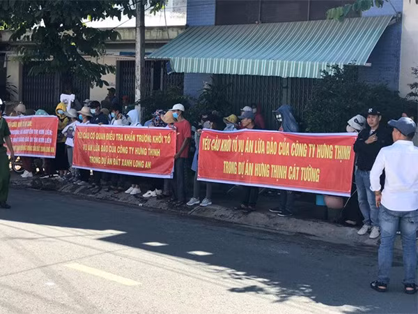 Đủ chiêu mạo danh doanh nghiệp BĐS lớn ảnh 1