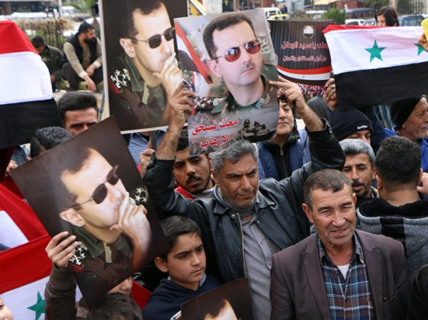 Người dân Afrin chào đón quân chính phủ, tuyên bố Afrin là của Syria ảnh 1 Người dân Afrin chào đón quân chính phủ, tuyên bố Afrin là của Syria ảnh 1