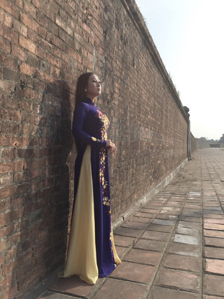 MC Kim Trang khoe vẻ đẹp dịu dàng ở cố đô Huế ảnh 4