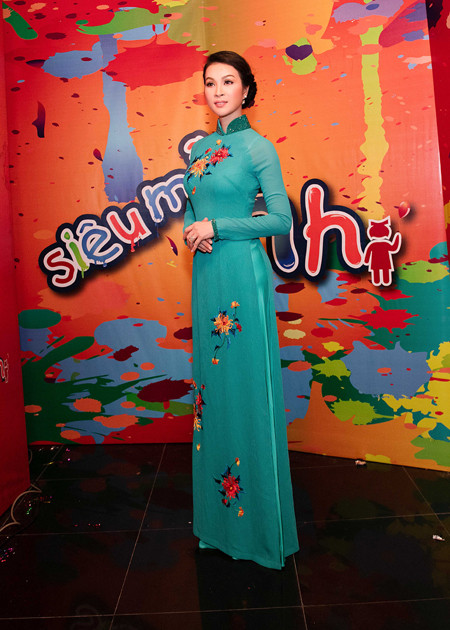 MC Thanh Mai thay 4 trang phục trên "ghế nóng" ảnh 2 MC Thanh Mai thay 4 trang phục trên "ghế nóng" ảnh 2