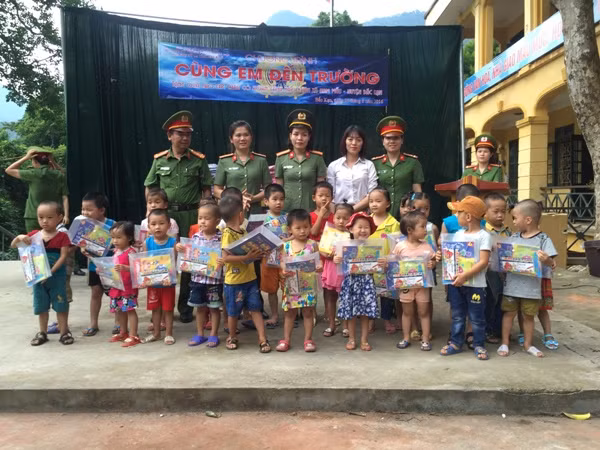 Tấm lòng của những cán bộ Kỹ thuật hình sự, Công an Hà Nội ảnh 2