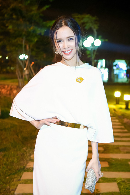 Vũ Ngọc Anh bất ngờ vì được ví như Chương Tử Di của Việt Nam ảnh 8