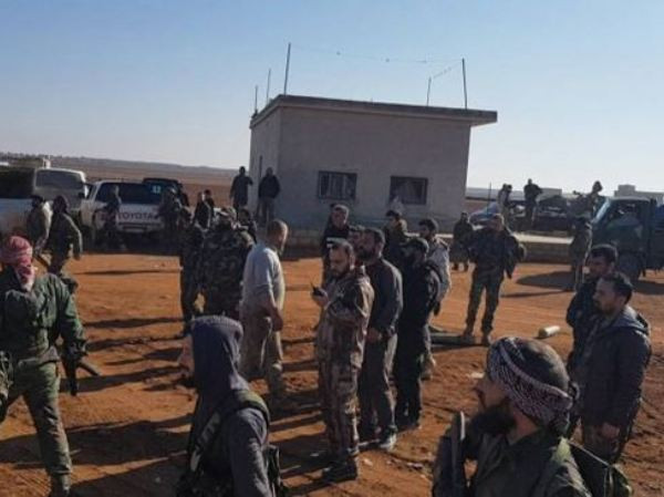 Syria: Trận chiến giành giật sân bay Abu Dhuhour ở Idlib vẫn chưa ngã ngũ ảnh 1