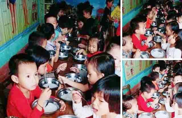 Phụ huynh tố bữa ăn chỉ có miến luộc: Họp kiểm điểm ảnh 1