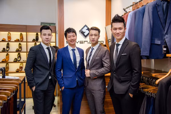 Siêu mẫu Phan Hà Phương chúc mừng "bà trùm" Hạ Vy khai trương cửa hàng mới ảnh 9 Siêu mẫu Phan Hà Phương chúc mừng "bà trùm" Hạ Vy khai trương cửa hàng mới ảnh 9