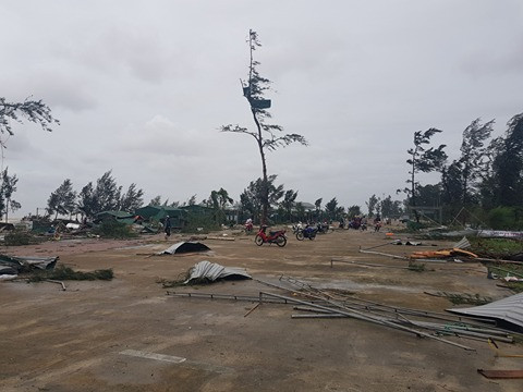 Ảnh hưởng của bão Doksuri, Nghệ An có 1 người chết, 1 người bị thương ảnh 1 Ảnh hưởng của bão Doksuri, Nghệ An có 1 người chết, 1 người bị thương ảnh 1