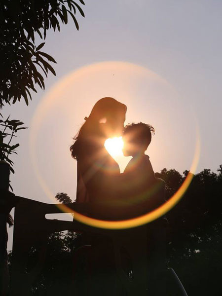 Bức ảnh về tình mẹ con đoạt giải chụp ảnh nhanh ảnh 1