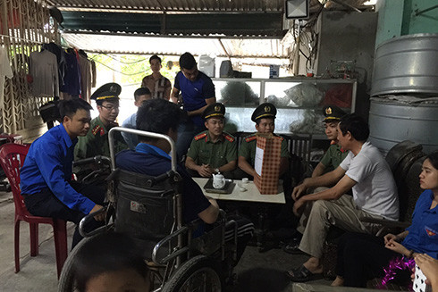 Chia sẻ yêu thương tới những hoàn cảnh còn khó khăn ở xã Đồng Tâm ảnh 4