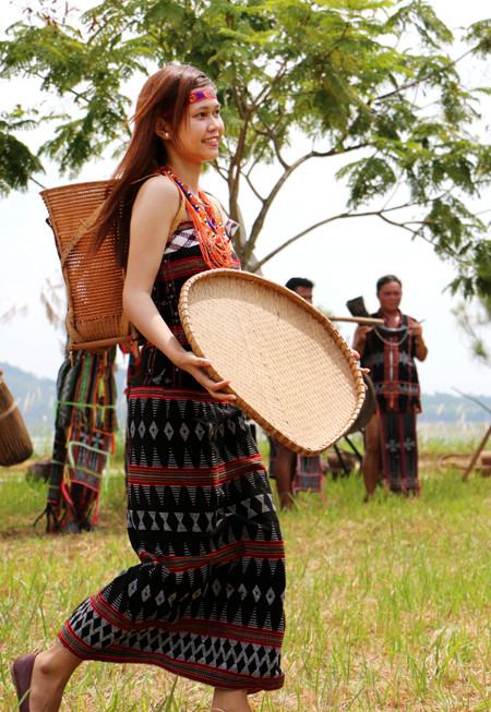 "Hoa rừng" Tây Giang khoe sắc giữa lòng Hà Nội ảnh 6