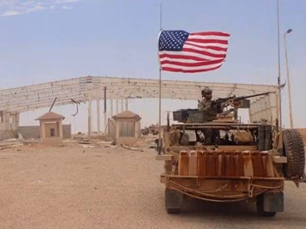 Mỹ tuyên bố tiếp tục ở lại Syria sau khi IS bị đánh bại ảnh 1