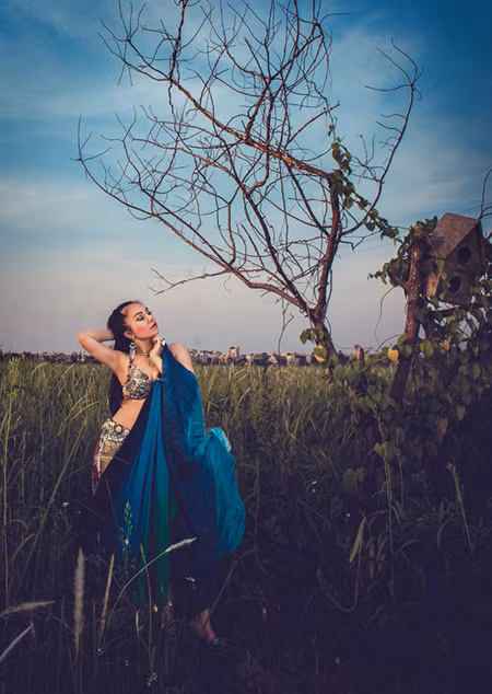 "Bỏng mắt" ngắm hình thể tuyệt đẹp của vũ công bellydance Đỗ Hồng Hạnh ảnh 9