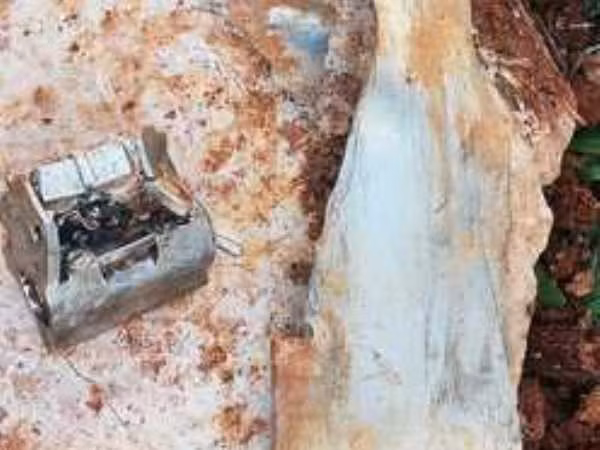 Tìm thấy mảnh vỡ tên lửa từ cuộc không kích của Isarel ảnh 1