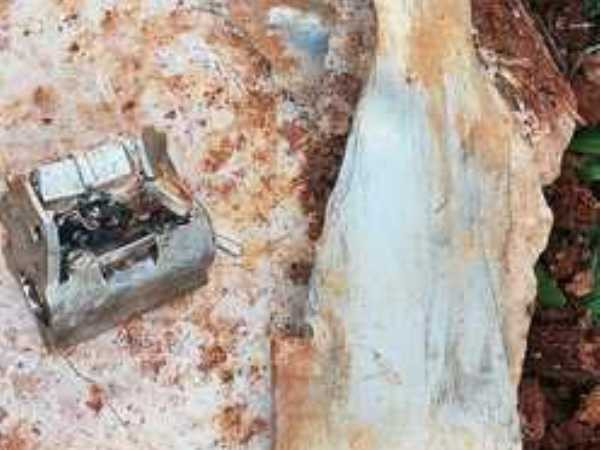 Tìm thấy mảnh vỡ tên lửa từ cuộc không kích của Isarel ảnh 1