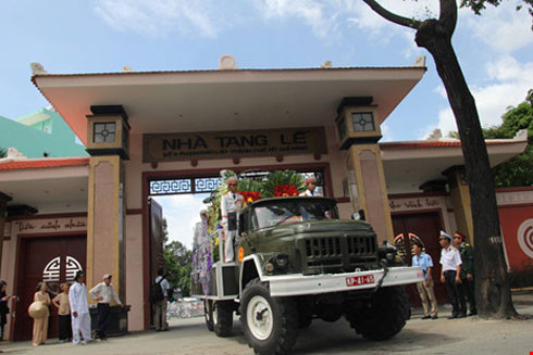 Lễ truy điệu 3 phi công tử nạn trong vụ rơi máy bay ở Vũng Tàu ảnh 4 Lễ truy điệu 3 phi công tử nạn trong vụ rơi máy bay ở Vũng Tàu ảnh 4