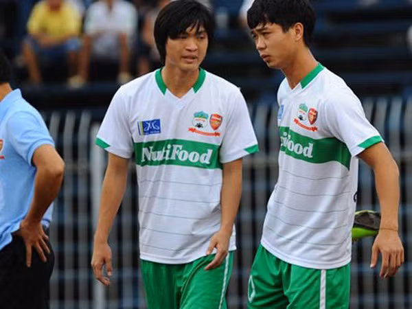 HAGL khổ sở tìm người thay Công Phượng ảnh 1