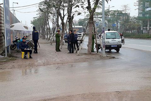 Không để ô nhiễm, bụi bẩn trên một tuyến đường đẹp như đường Võ Chí Công ảnh 1