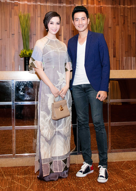 "Người đẹp không tuổi" Thanh Mai hút mắt với áo dài cách tân ảnh 7 "Người đẹp không tuổi" Thanh Mai hút mắt với áo dài cách tân ảnh 7