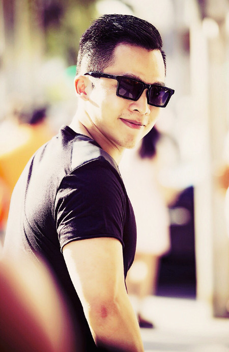 “Soi” phong cách thời trang ấn tượng của “ông trùm chân dài” Vũ Khắc Tiệp ảnh 3