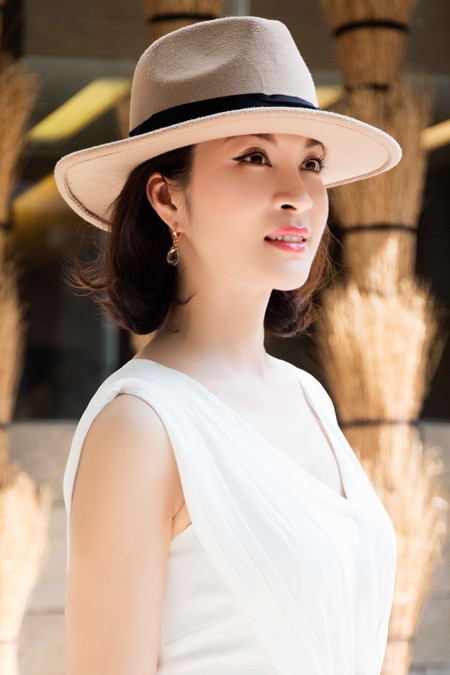 Cận cảnh vẻ đẹp trẻ trung hiếm thấy của MC Thanh Mai ảnh 4